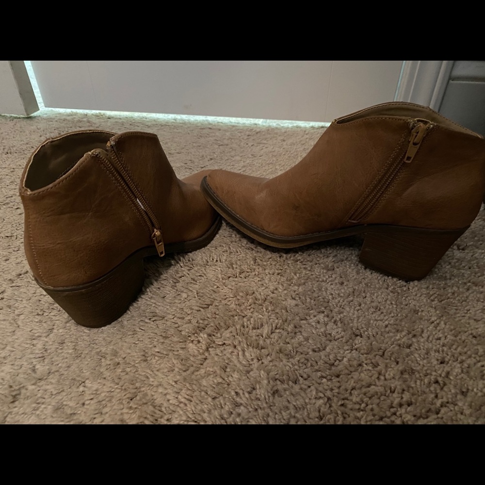 Forever 21 boots/booties. Ankle boots - Picture 5 of 13